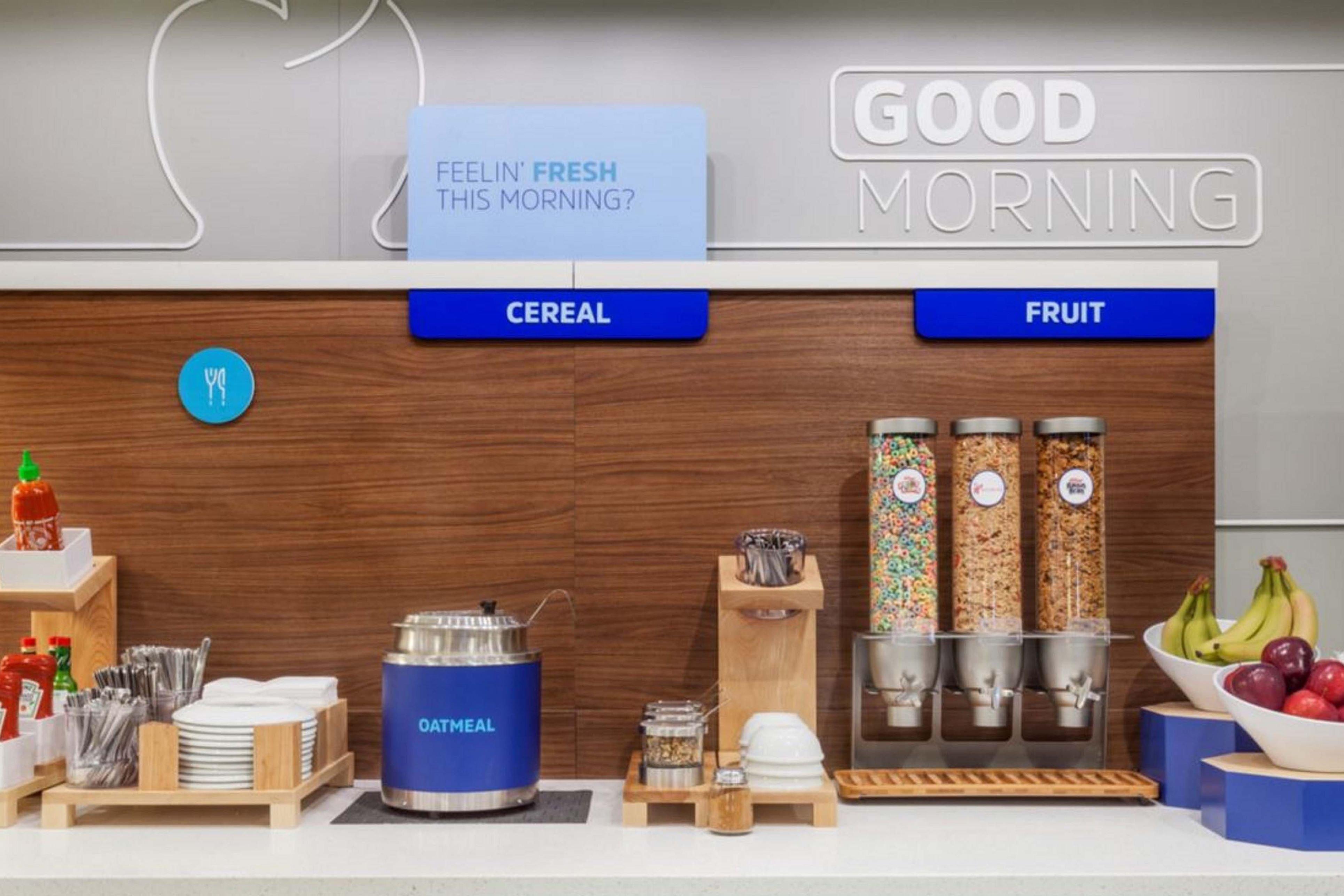 Holiday Inn Express Hotel & Suites Glasgow By Ihg Bagian luar foto