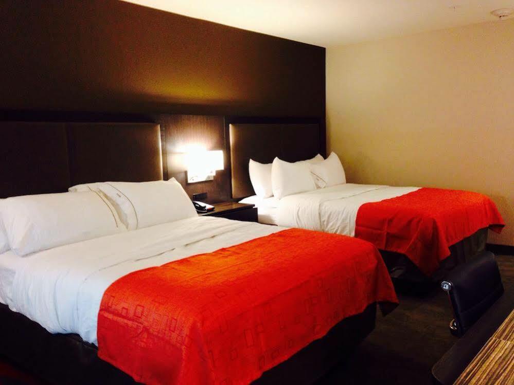 Holiday Inn Express Hotel & Suites Glasgow By Ihg Bagian luar foto