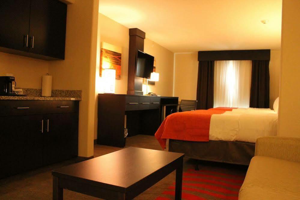 Holiday Inn Express Hotel & Suites Glasgow By Ihg Bagian luar foto