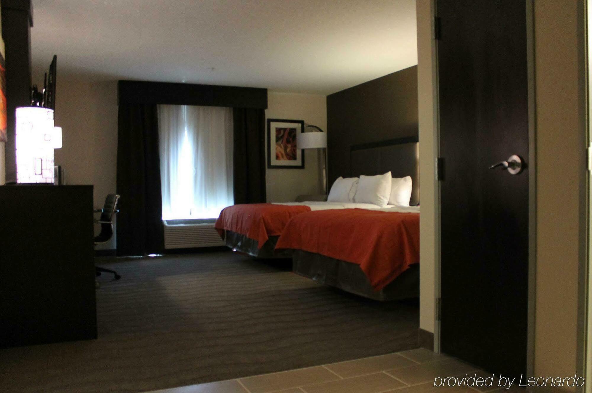 Holiday Inn Express Hotel & Suites Glasgow By Ihg Bagian luar foto