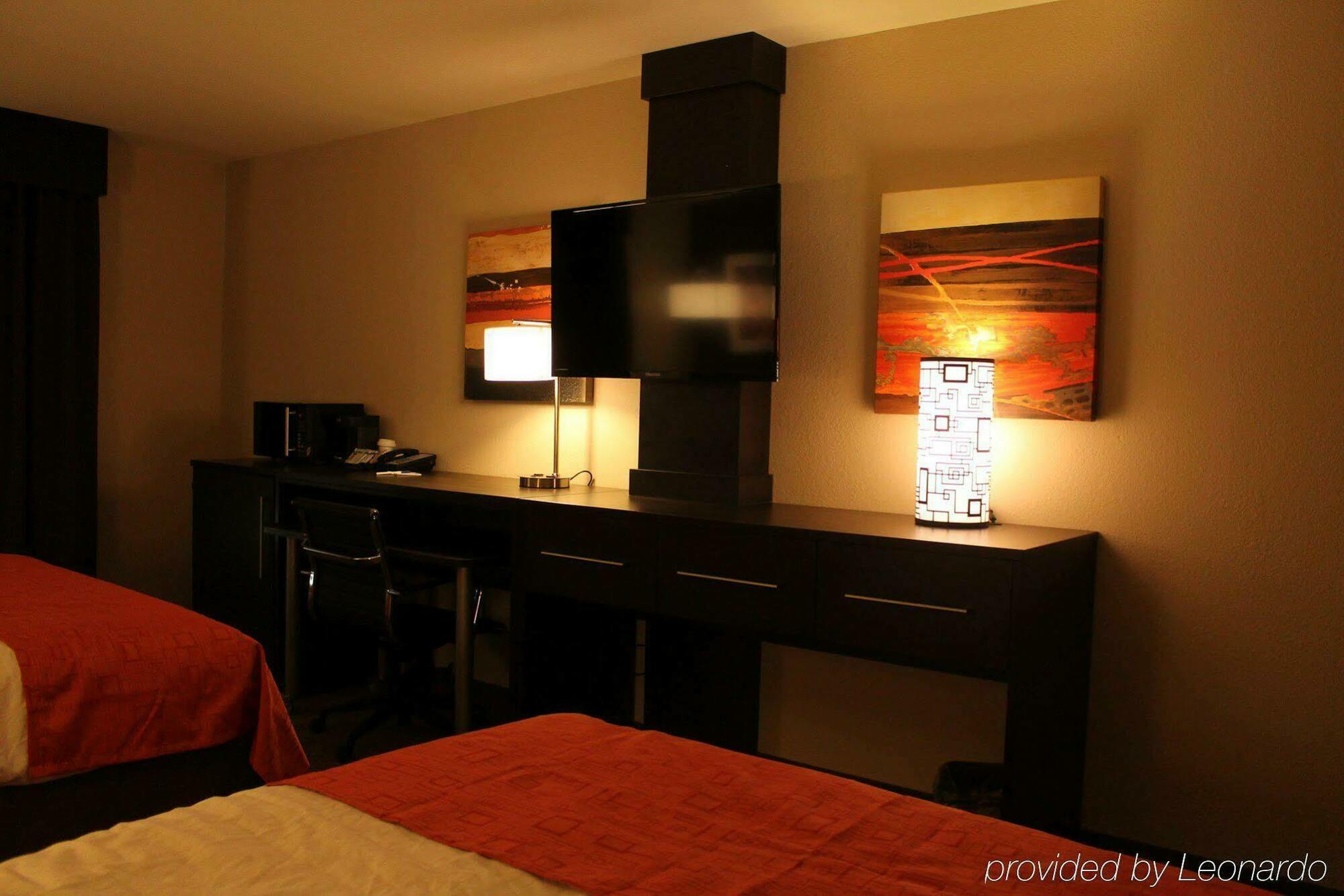 Holiday Inn Express Hotel & Suites Glasgow By Ihg Bagian luar foto